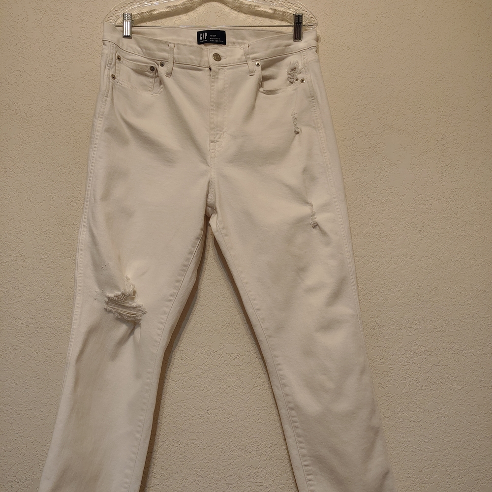 GAP High Rise Vintage Slim White Distressed Jeans Women's Size 14/32R Excellent